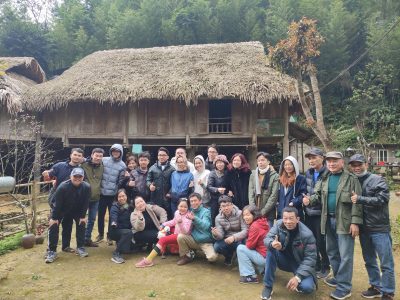 Kho Muong Village surrounded by limestone mountains in Pu Luong