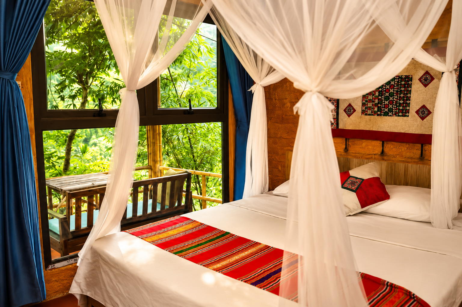 Homestay room with mosquito-net bed and forest view in Pu Luong
