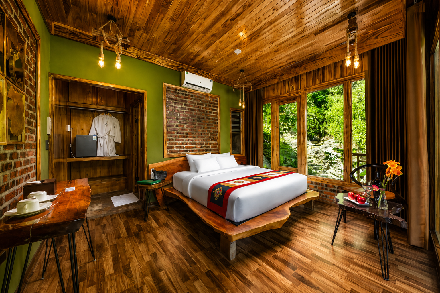 Private Eco Room with wooden interior and forest views in Pu Luong